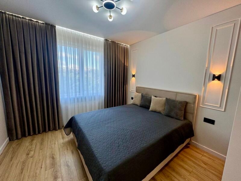 Apartament cu 1 cameră + living , autonomă