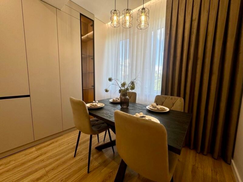 Apartament cu 1 cameră + living , autonomă