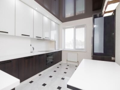 Apartament cu 3 camere, bucătărie și balcon