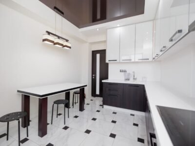 Apartament cu 3 camere, bucătărie și balcon