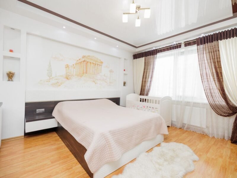 Apartament cu 3 camere, bucătărie și balcon