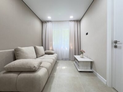 Botanica , apartament cu 2 odăi + living