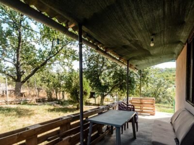 Bîc, Bubuieci Casă – 6 ari, beci și garaj