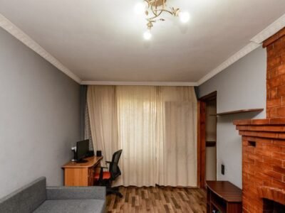 Bîc, Bubuieci Casă – 6 ari, beci și garaj