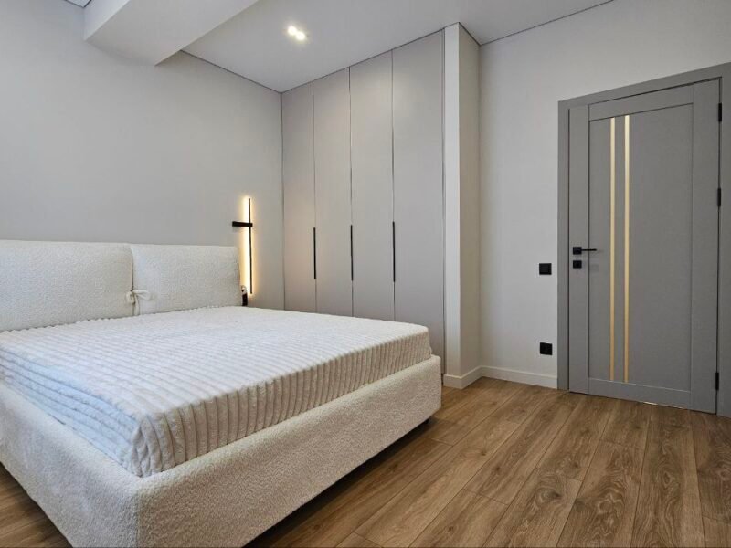 Rîșcani, str. Nicolae Dimo 3 odăi + living