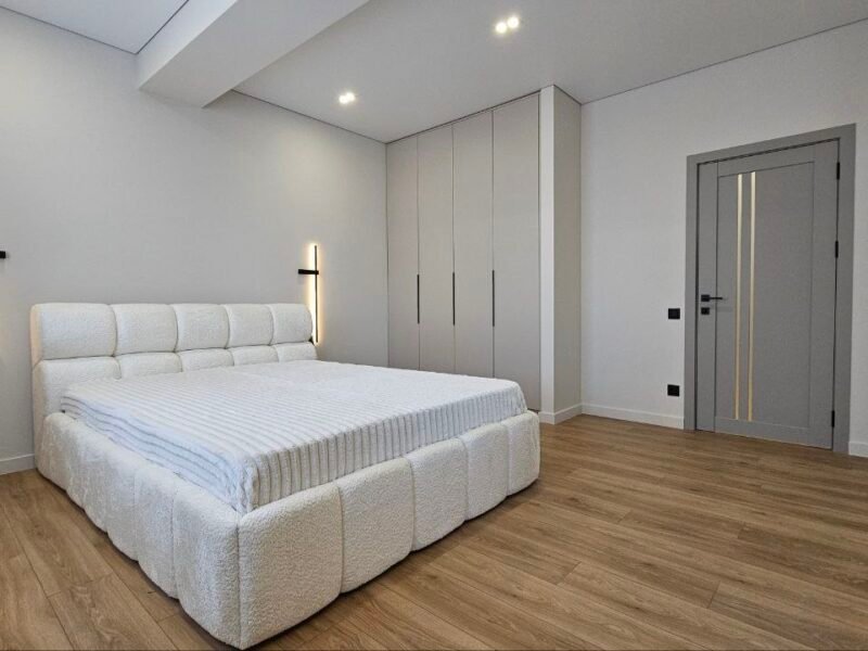 Rîșcani, str. Nicolae Dimo 3 odăi + living