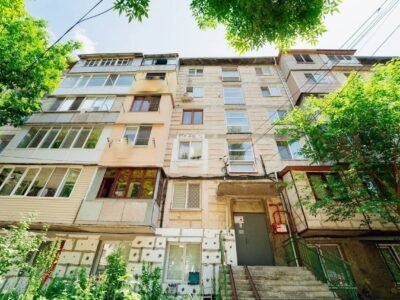 Apartament 2 odăi + living – Botanica
