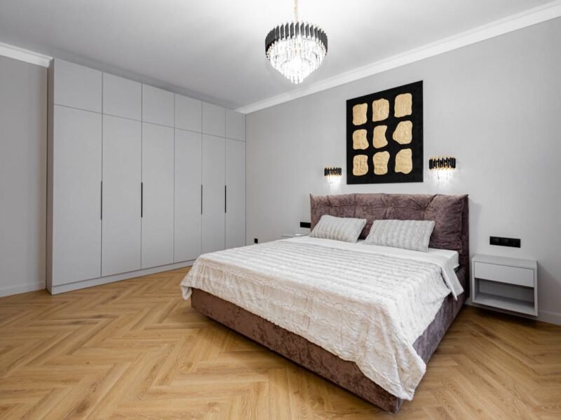 Penthouse cu terasă panoramică – Newton House, Buiucani