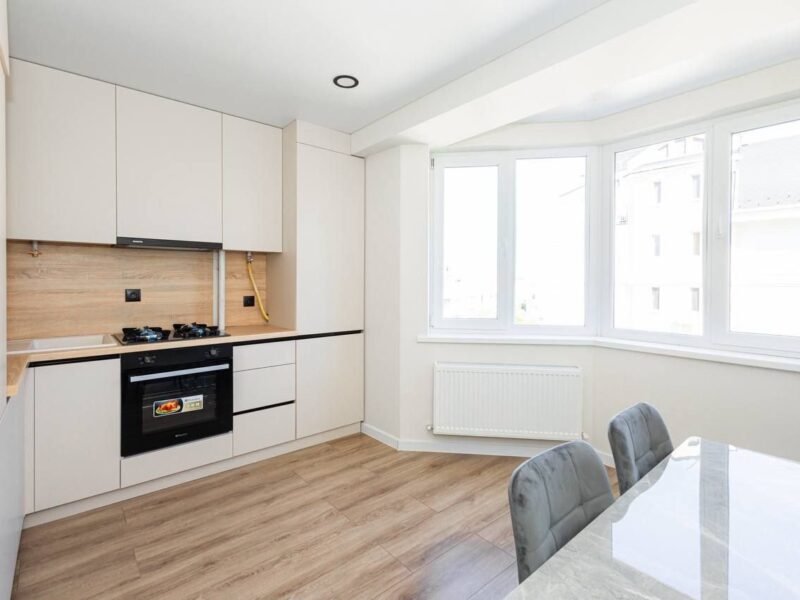 Apartament 1 cameră + living – vis-a-vis de Parcul „La Izvor”