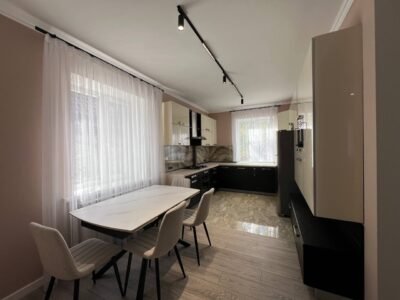 Casă cu 2 nivele și teren – Ciocana