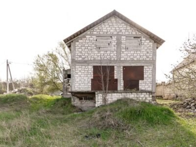 Casă în 2 nivele – variantă gri, Sîngera