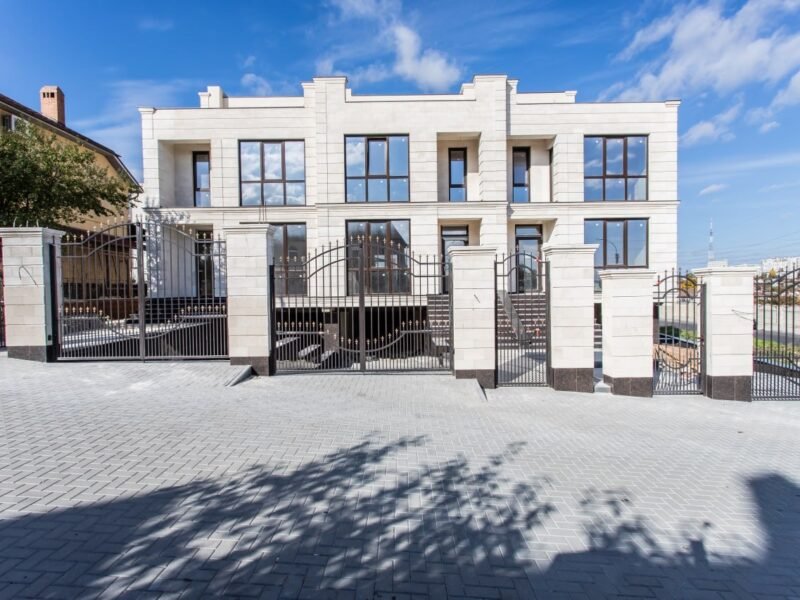 TownHouse pe 3 niveluri – Codru