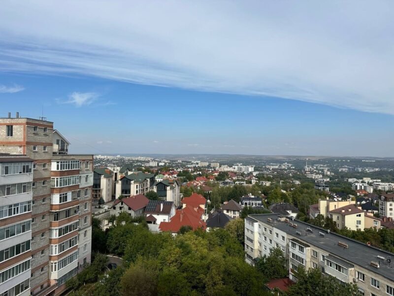 Apartament 2 camere + living, 82.6 m², Telecentru