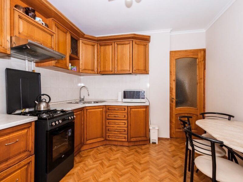Apartament 3 camere, 70 m², Botanica, Cuza Vodă