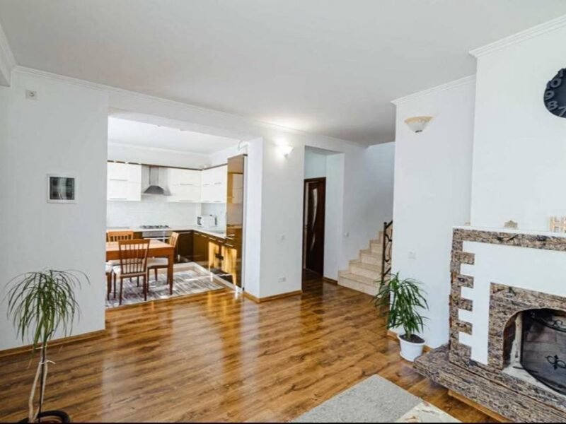 Casă 4 camere, 150 m², Centru, str. Circului