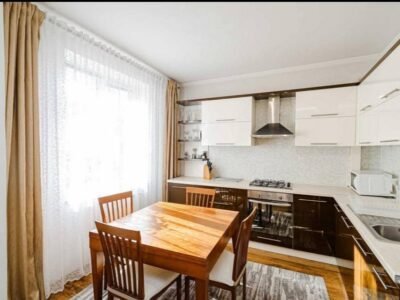 Casă 4 camere, 150 m², Centru, str. Circului