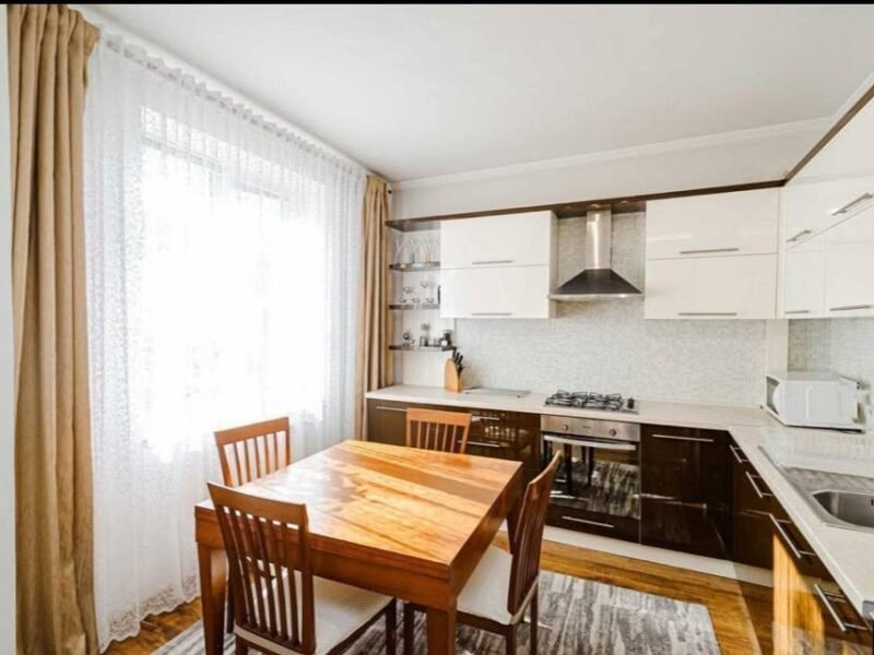 Casă 4 camere, 150 m², Centru, str. Circului