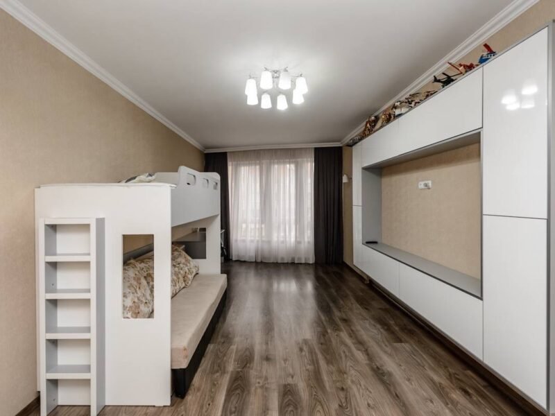 Apartament 2 camere , 80 m² — Mircea cel Bătrân, Ciocana