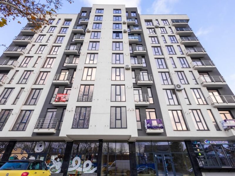 Apartament 2 odăi + living, 80 m² — Buiucani, Alba Iulia