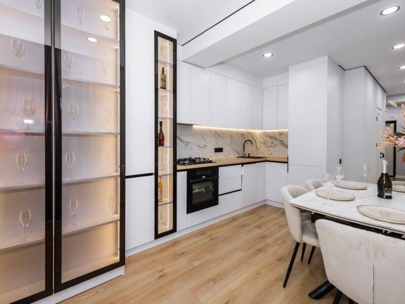 Apartament 2 odăi + living, 80 m² — Buiucani, Alba Iulia