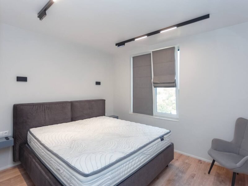 Centru – 1 dormitor + salon, 60 m², Valea Trandafirilor