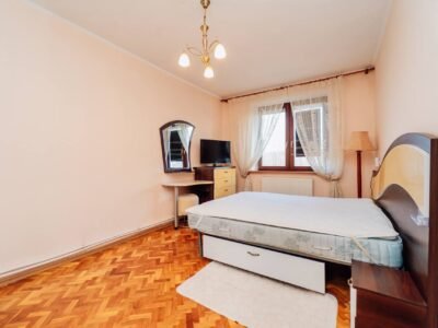 Rîșcanovca, Autonomă, 3 camere