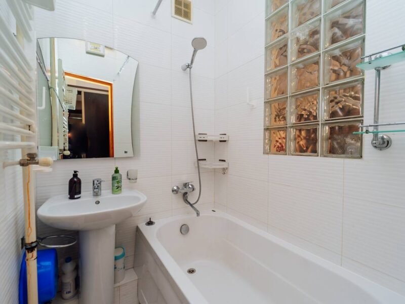 Rîșcanovca, Autonomă, 3 camere