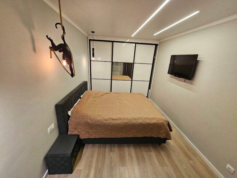 Râșcani, 1 odaie + living, str. Braniștei, 42 m²