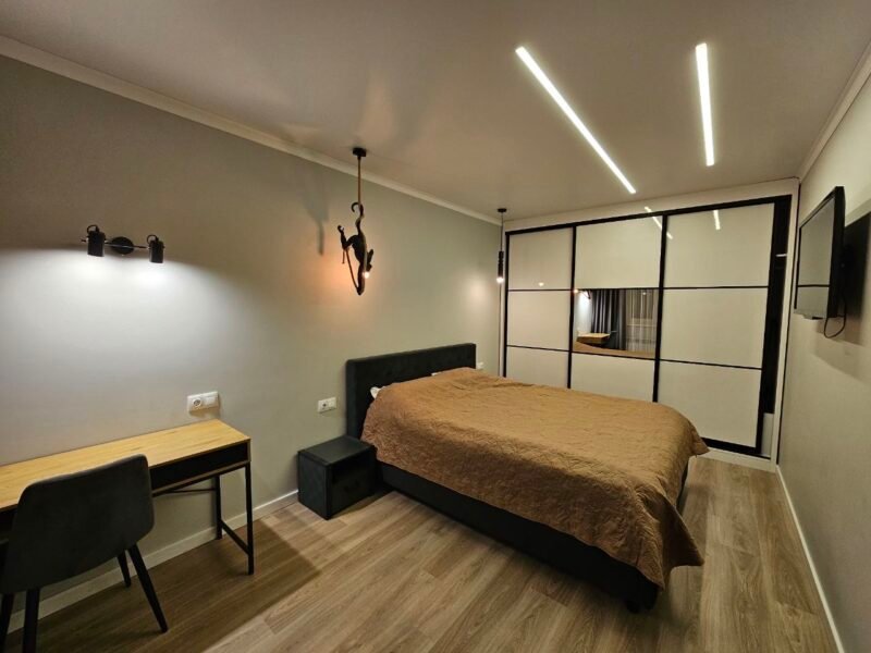 Râșcani, 1 odaie + living, str. Braniștei, 42 m²