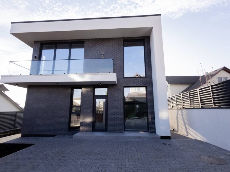 Casă Codru, 3 dormitoare, teren 5 ari, 150 m²