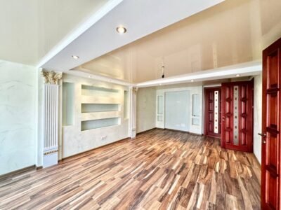 Floreni, casă individuală, 200 m², teren 12 ari