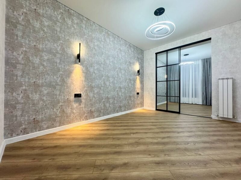 Ciocana, 2 camere + living + oficiu, Mircea cel Bătrân, 80 m²