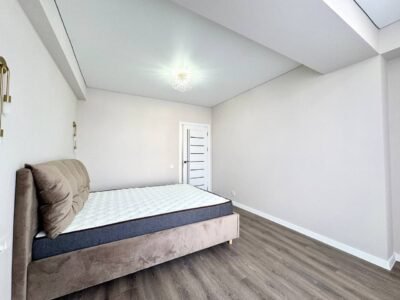 Centru, 3 odăi + living, str. I. Zaikin, 104 m²