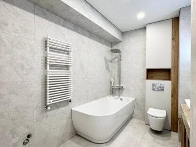 Centru, 3 odăi + living, str. I. Zaikin, 104 m²