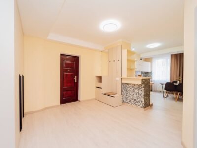 Centru, 2 camere, str. Lev Tolstoi, 68 m²