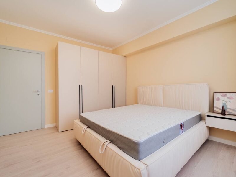 Centru, 2 camere, str. Lev Tolstoi, 68 m²