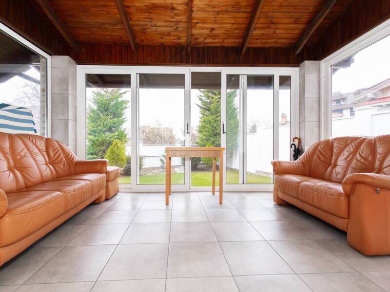 Stăuceni, 3 dormitoare + mansardă, str. A. Mateevici, 130 m²