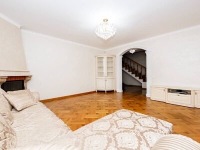 Stăuceni, 3 dormitoare + mansardă, str. A. Mateevici, 130 m²