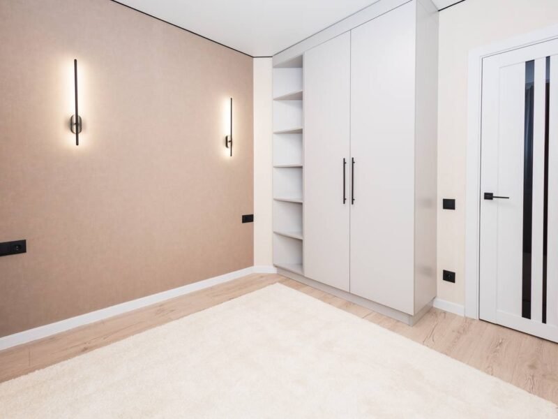 Râșcani, 2 odăi + living, str. Nicolae Dimo, 46 m²