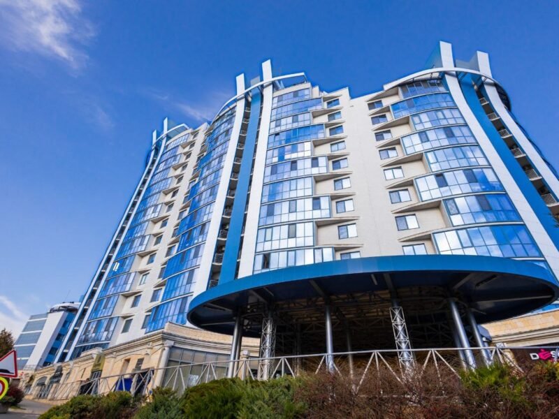 Rîșcani, 2 odăi + living, str. Nicolae Dimo, 93.6 m²