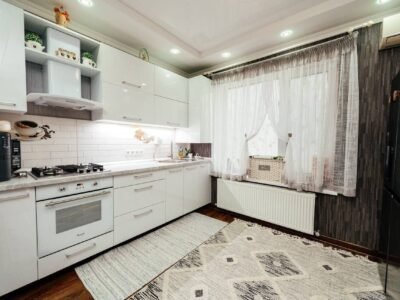 Durlești, apartament 2 odăi + living, str. Ștefan Vodă, 65 m²