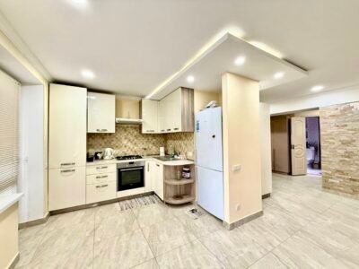 Grătiești – apartament 3 odăi – str. Sf. Treime – 95,2 m²