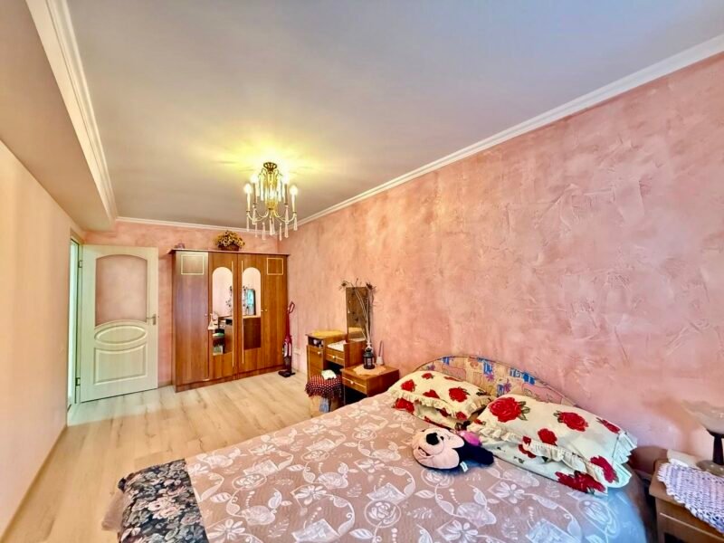 Grătiești – apartament 3 odăi – str. Sf. Treime – 95,2 m²