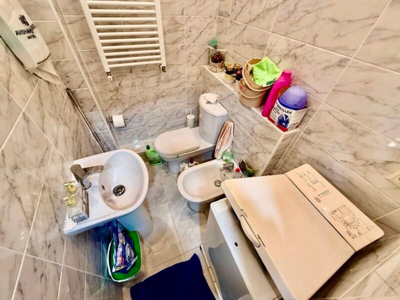 Grătiești – apartament 3 odăi – str. Sf. Treime – 95,2 m²