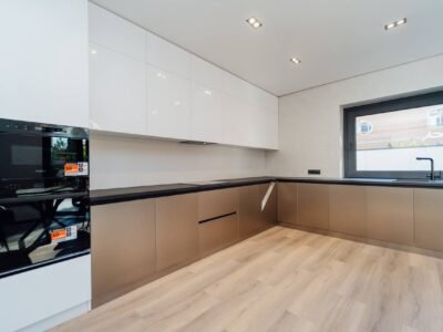 Cricova Centru – casă 6 dormitoare – str. Teilor – 510 m²