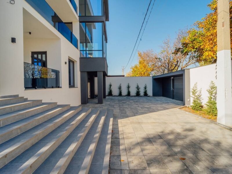 Cricova Centru – casă 6 dormitoare – str. Teilor – 510 m²