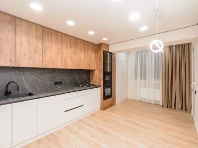 Ciocana · 2 camere + living · str. Ginta Latină · 67 m²