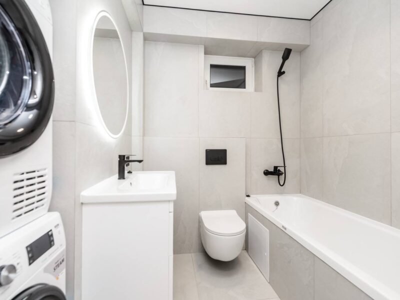 Ciocana · 2 camere + living · str. Ginta Latină · 67 m²