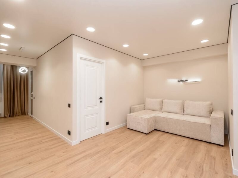 Ciocana · 2 camere + living · str. Ginta Latină · 67 m²