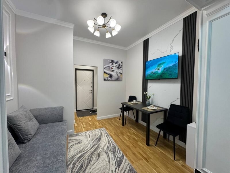 Centru · 2 camere + living · str. Moara Roșie · 67 m²